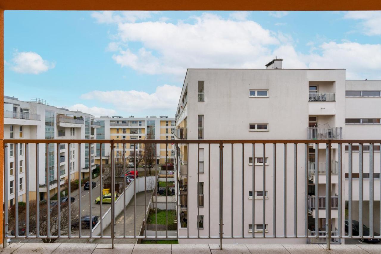 Wilczak Apartment With Free Garage Poznan By Noclegi Renters Poznań Exterior foto